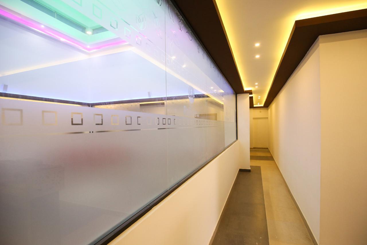 Oyo 10152 Rail View Residency Alappuzha Exterior foto