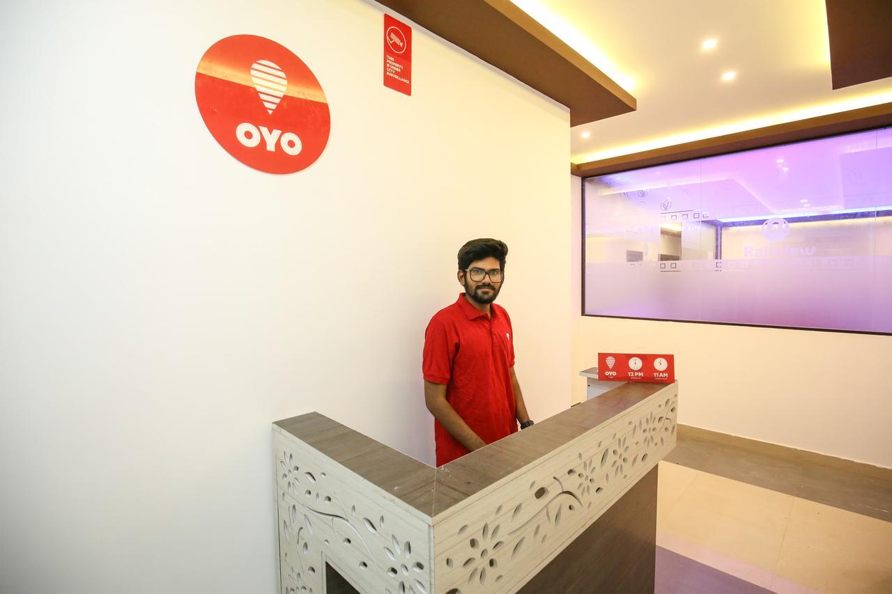 Oyo 10152 Rail View Residency Alappuzha Exterior foto